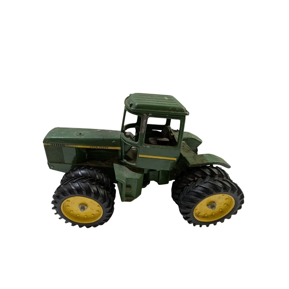 Vintage Ertl John Deere 7520 4WD Tractor 1/16 Duals 1 Hole Hood Green Toy